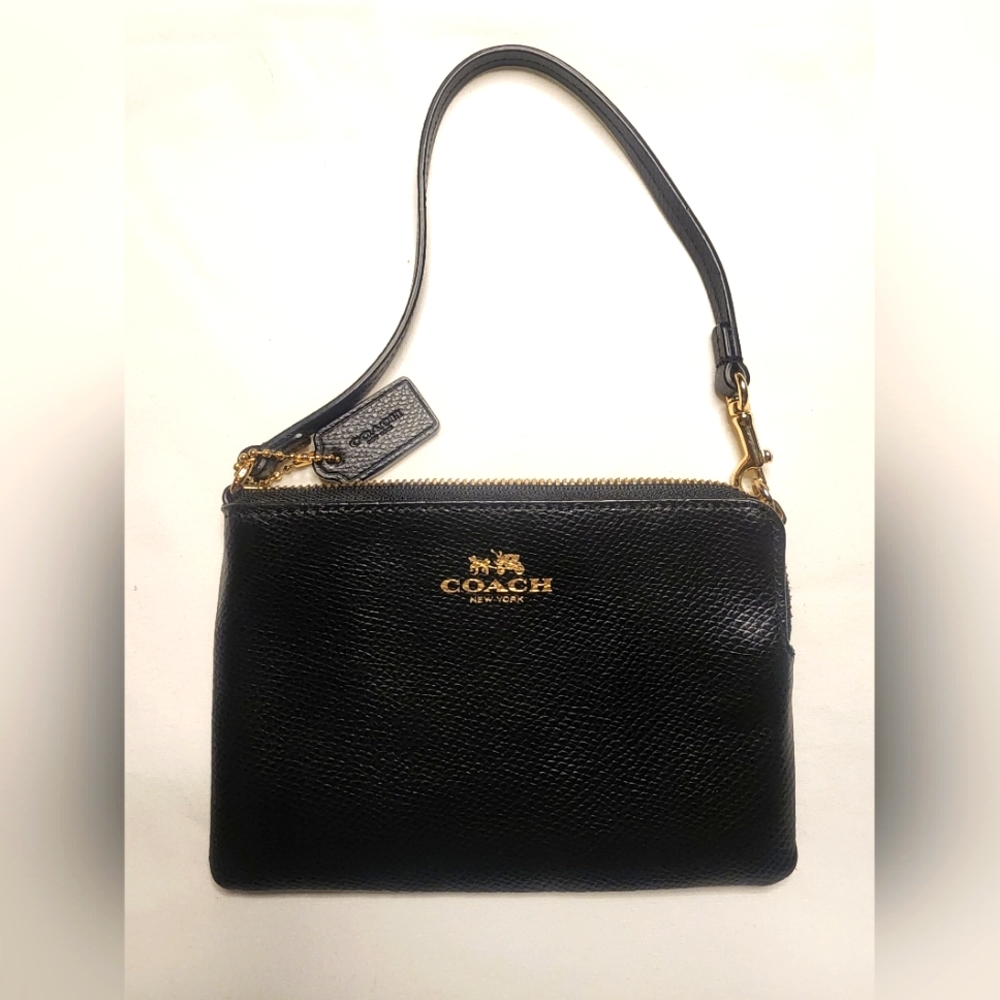 Authentic Coach Corner Zip Wristlet Black/Gold EUC Looks New